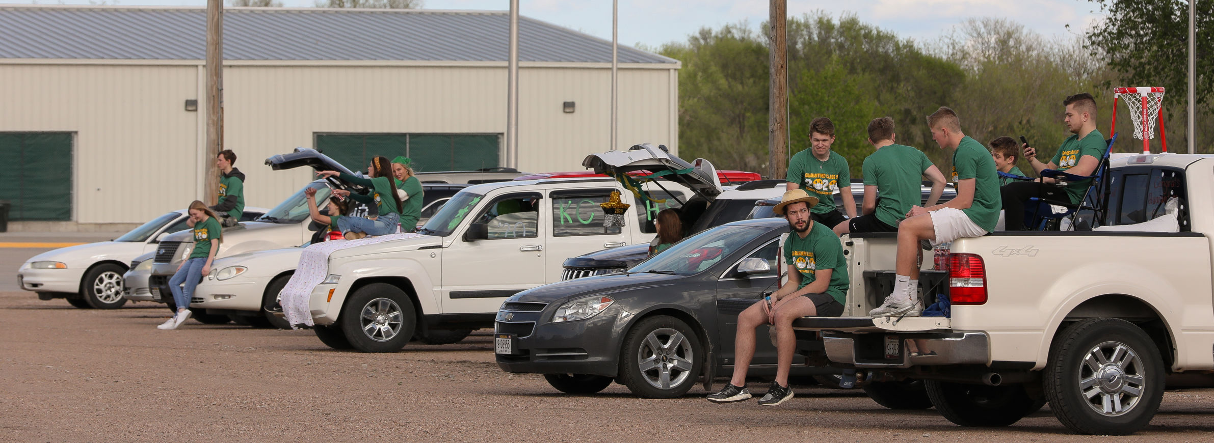 KCHS senior drive-thru
